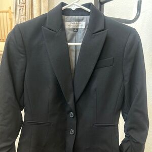 Tahari blazer